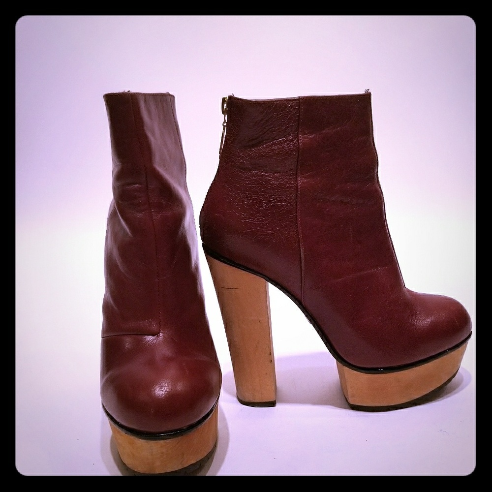 Betsy Johnson Platform  Go Go Boot